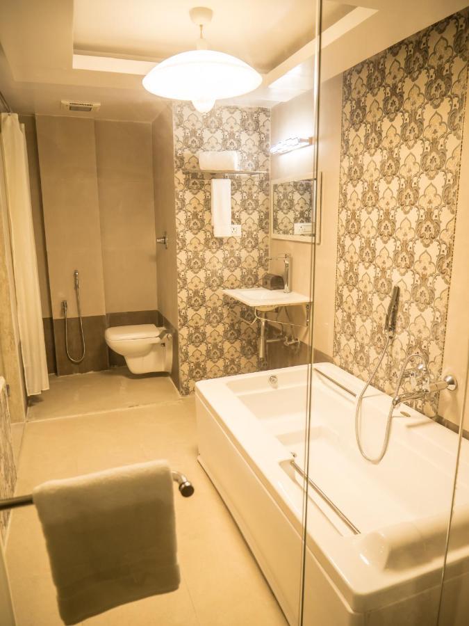 Hotel Blue Waves Jangli Ghat Ngoại thất bức ảnh